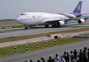 AIRLINES SUSPEND DOMESTIC FLYING IN THAILAND