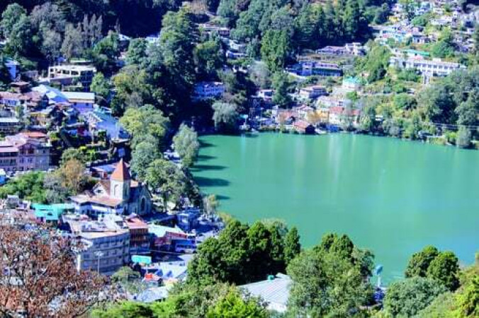 NAINITAL ASKS THOUSANDS OF TOURISTS TO GO BACK DUE TO COVID-19 FEARS
