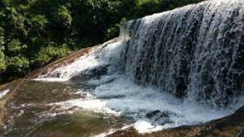 Kovai Kutralam Falls