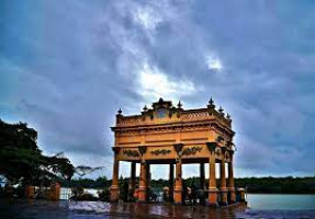 The Chandan Nagar Strand