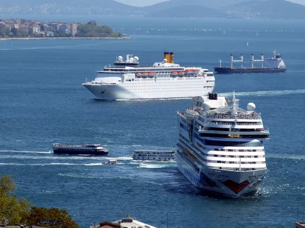 Cruise the Bosphorus