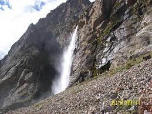 Vasundhara Waterfalls