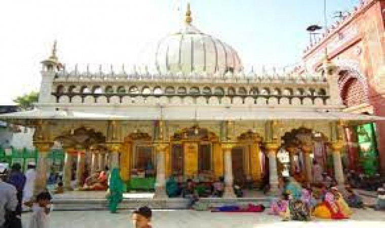 Hazrat Nizamuddin Nizamuddins Shrine