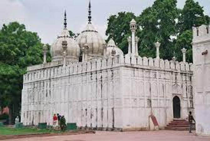 Moti Masjid