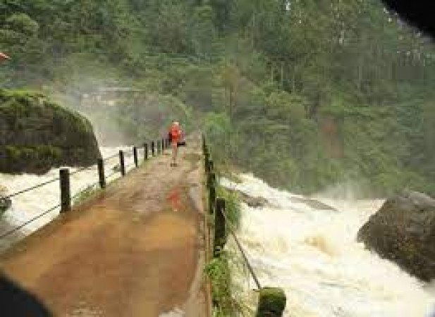 Pallivasal Falls