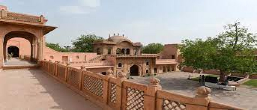 Raja Nahar Singh Fort