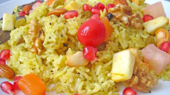 Hangout Rooftop Bar and Cafe