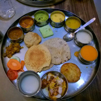 Kansar Gujarati Thali