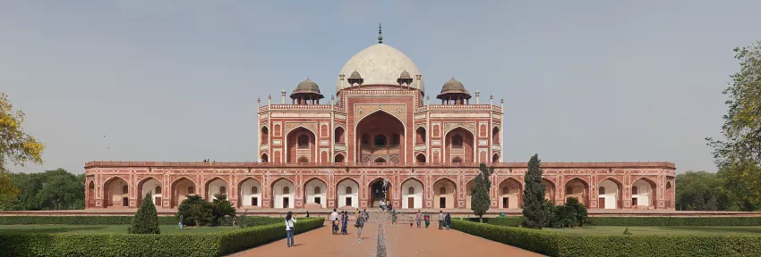 Experience the beauty of Humayun's Tomb