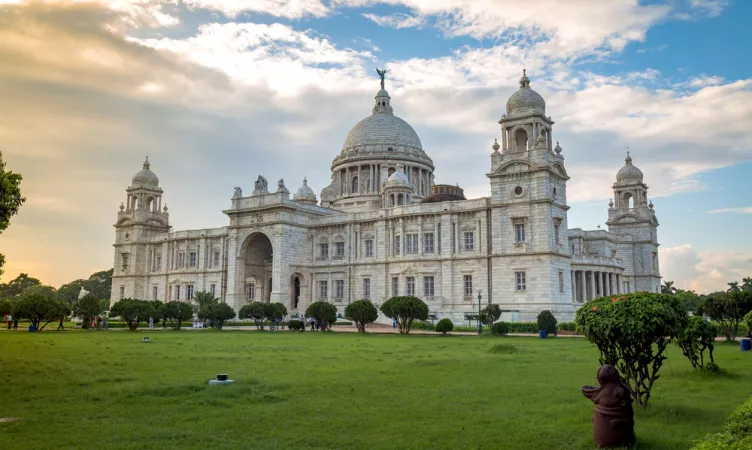 Revisit the Victorian era at Victoria Memorial Palace