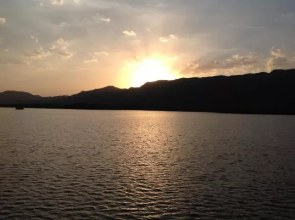 Glance the beauty of Foy Sagar Lake in Ajmer
