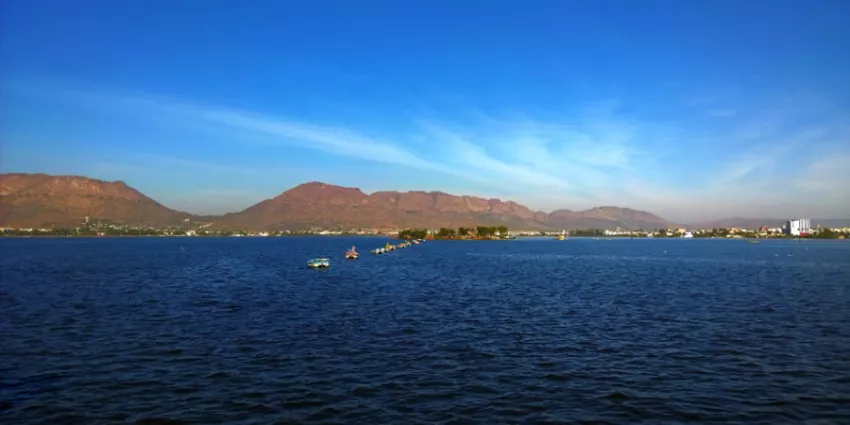 Take a boat ride on Ana Sagar Lake