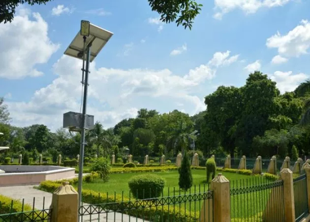 Stroll around the Naqvi Park