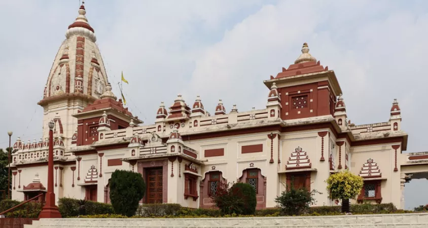 Get spiritual at Lakshmi Narayan Temple