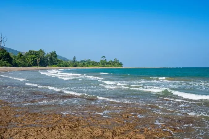 Take a walk around the Paradeep Beach
