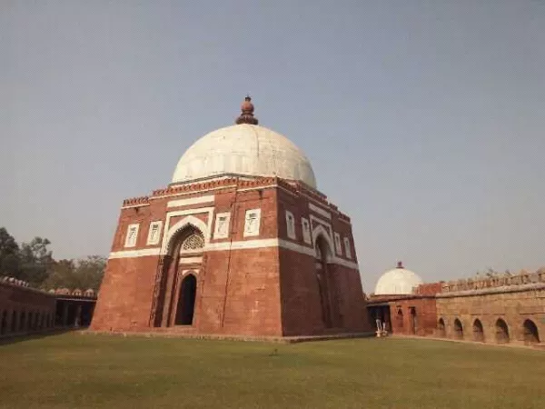 Go for a walk at the tomb of Baba Farid