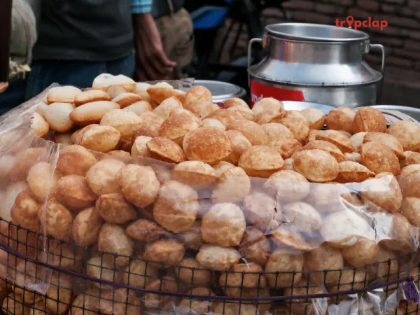 1. Pani Puri - Delhi, Kolkata, Lucknow