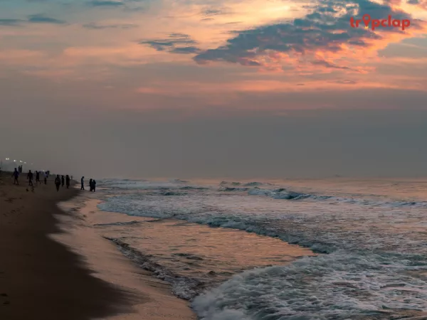 6. Puri Beach, Orissa