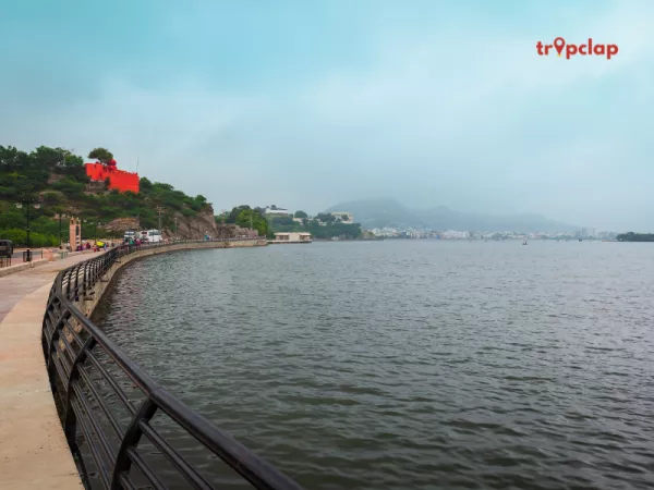 7. Sardar Sarovar Lake - Gujarat