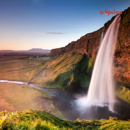 Uncovering the Hidden Waterfalls of Iceland: From Seljalandsfoss to Svartifoss