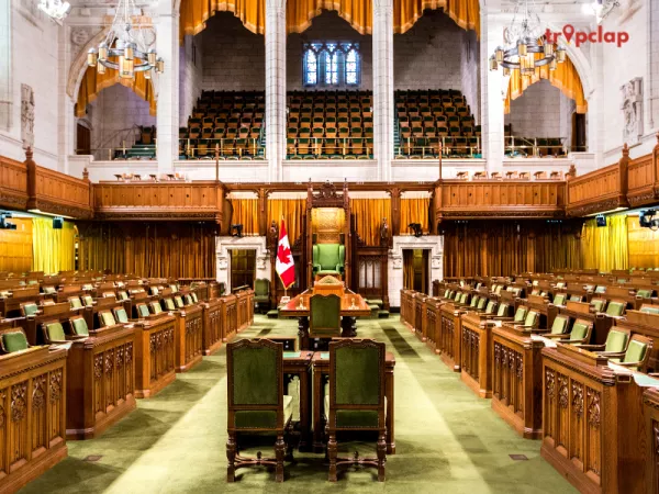 Take a Free Tour of Parliament