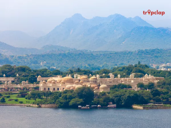 1.The Oberoi Udaivilas