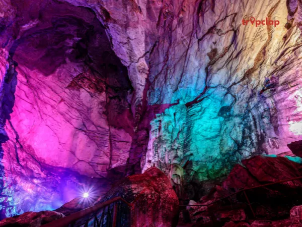 5. Borra Caves