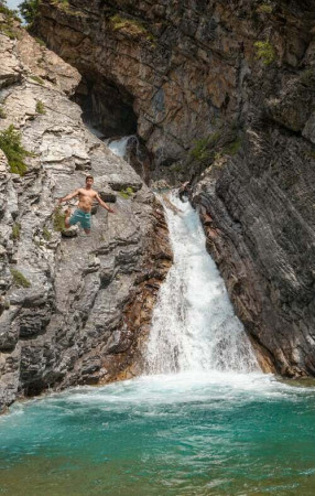 4. CLIFF JUMPING